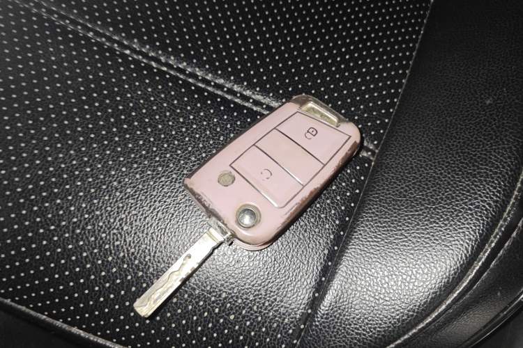 Used Volkswagen T-ROC 2020 280TSI DSG Two-Wheel-Drive Elite Version
