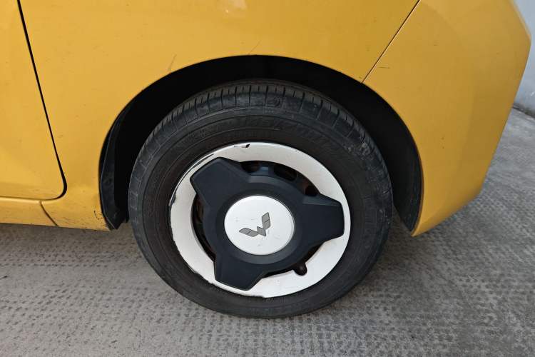 Used Wuling Hongguang MINIEV 2021 Macaron Premium Model – Lithium Iron Phosphate Right Front Wheel Hub
