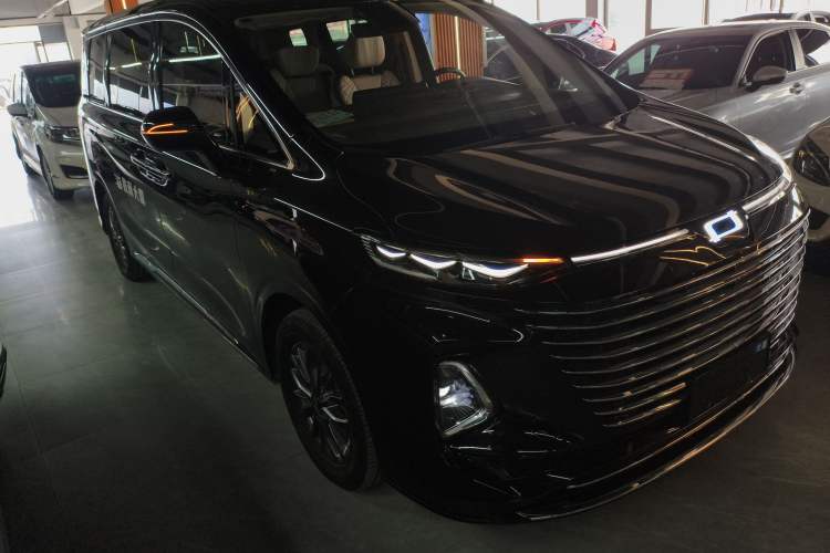 Used Bestune M9 2023 2.0T Ultimate Edition
