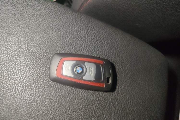 Used BMW 2 Series 2019 225i Convertible Coupe Sports Design Package Vehicle Key