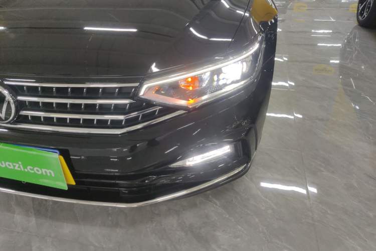 Used Volkswagen Magotan 2025 Zhongxiang Version 280TSI DSG Comfort Edition Left Front Headlight