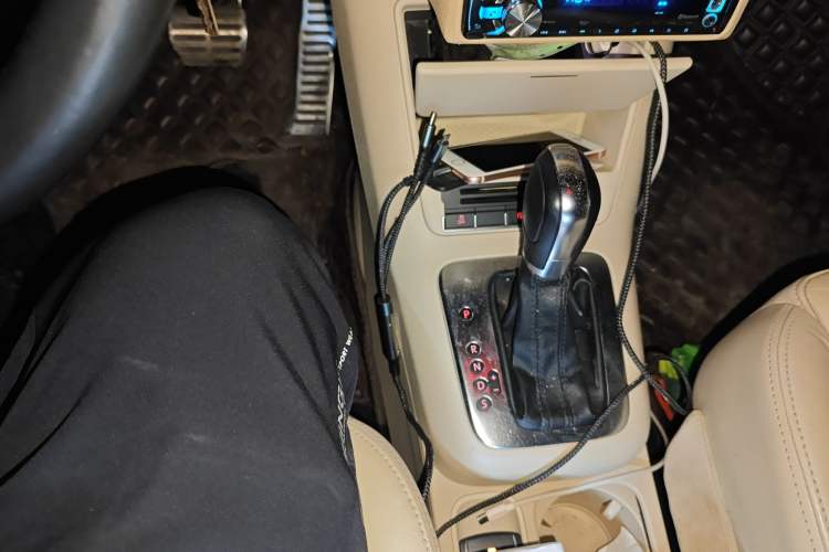 Used Volkswagen Tiguan 2012 1.8TSI Automatic Two-Wheel Drive Zhaoshi Edition