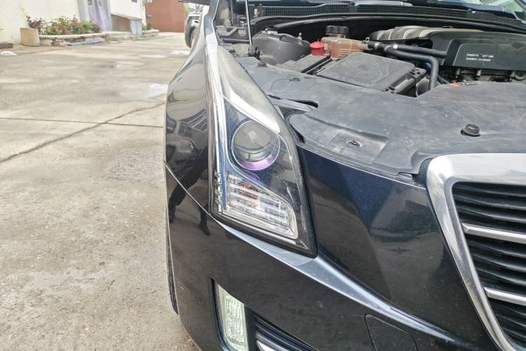 Used Cadillac ATS-L 2014 25T Comfort Model Right Front Headlight