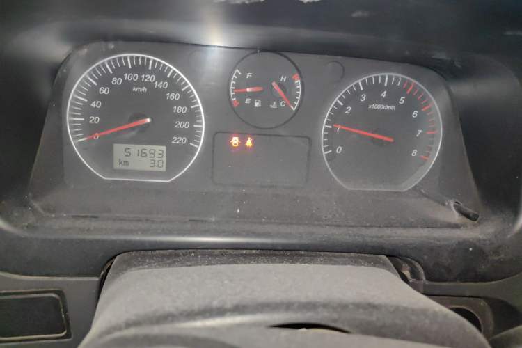 Used Jinbei Express 2018 2.0L Standard Version V19 Odometer Close Up