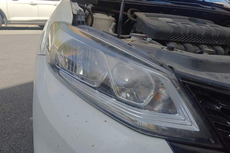 Used Nissan Tiida 2020 1.6L CVT Cool Edition Right Front Headlight