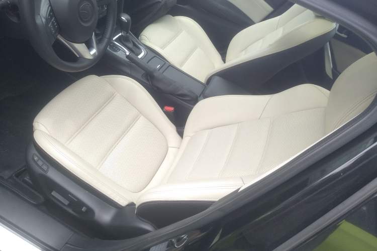 Used Mazda Atenza 2014 2.0L Blue Sky Luxury Edition