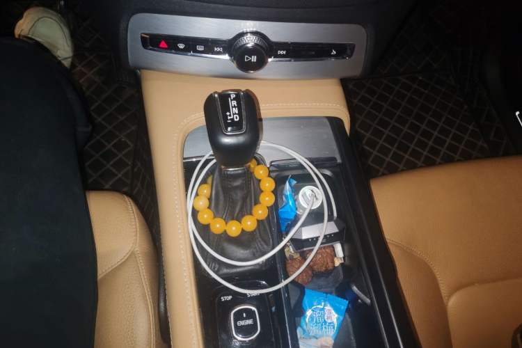 Used Volvo XC90 2017 T6 Zhiyi Edition 5-seater Gear Lever