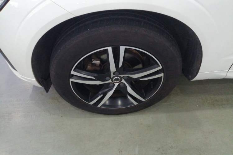 Used Volvo XC60 2019 T5 4x4 Zhiyuan Edition China VI Standard
