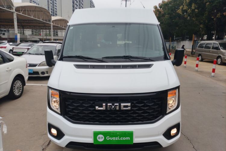 Used JMC Fushun 2025 2.0T 6MT Diesel Short-Wheelbase Mid-Roof Commercial Multi-Purpose Passenger Vehicle with 5/6 Seats
