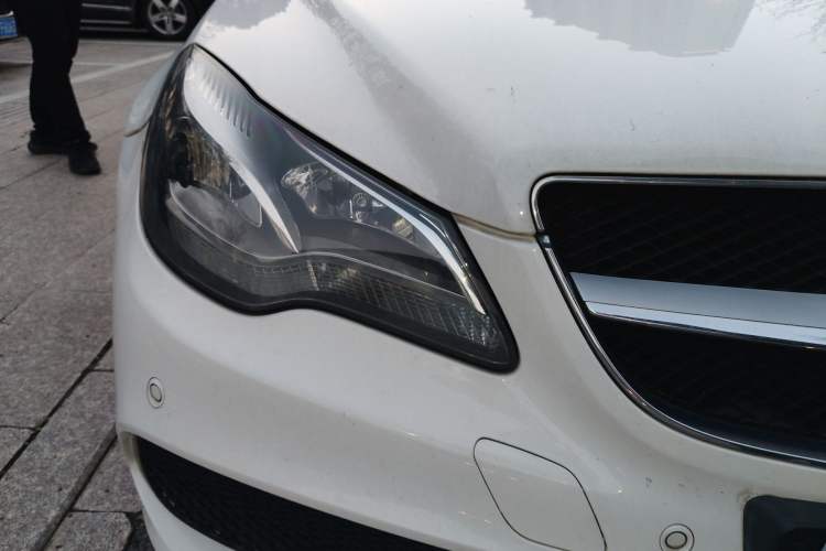 Used Mercedes-Benz E-Class 2014 E 200 Coupe Right Front Headlight