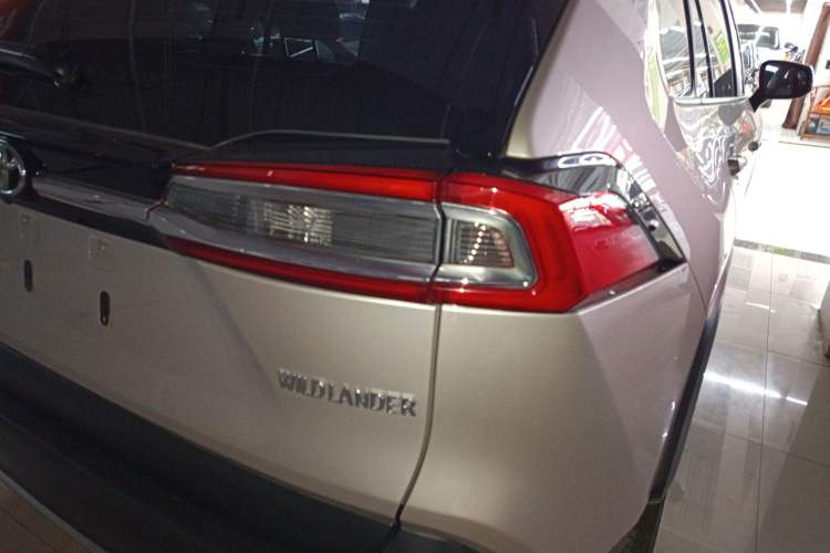 Used Toyota Wildlander 2021 2.0L CVT Two-Wheel Drive Luxury Edition Exterior 3