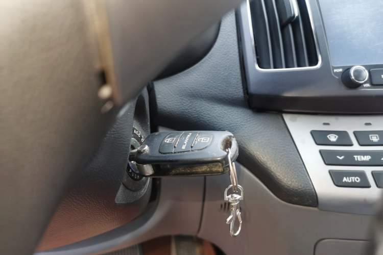 Used Hyundai Celesta 2015 1.6L Automatic Luxury Model
