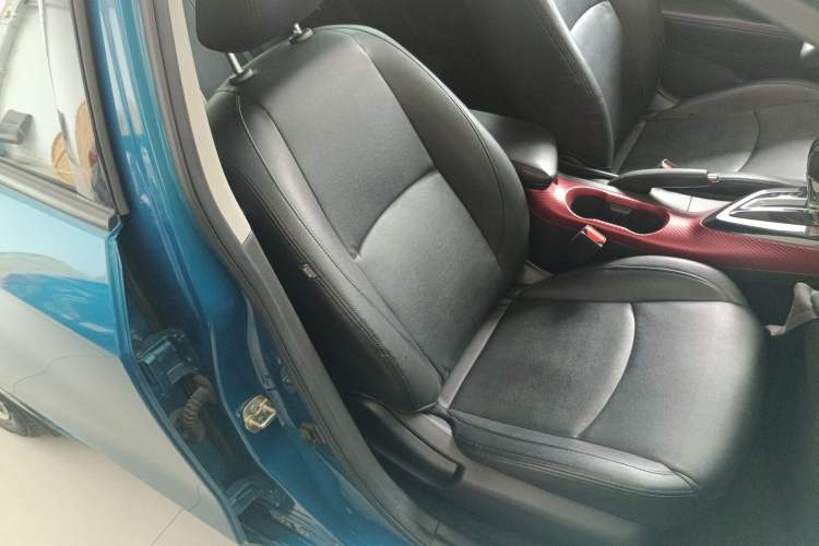 Used Nissan Lannia 2016 1.6L CVT Cool Edition Right Front Seat