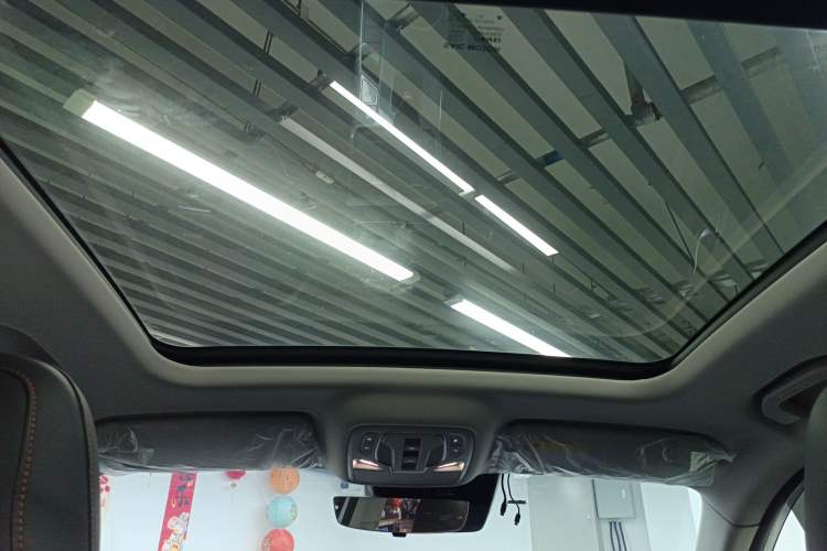 Used Roewe D5X DMH 2024 135 Tech Edition