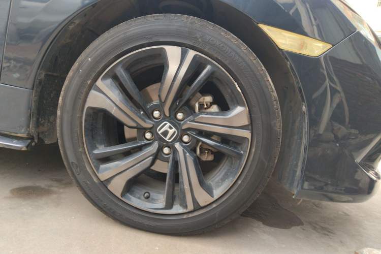 Used Honda Civic 2019 220TURBO CVT Dynamic Edition China VI Emission Standard Right Front Wheel Hub