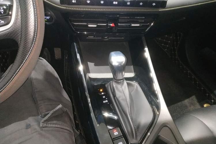 Used Roewe i5 2021 Revised Version 1.5L CVT Diamond Edition