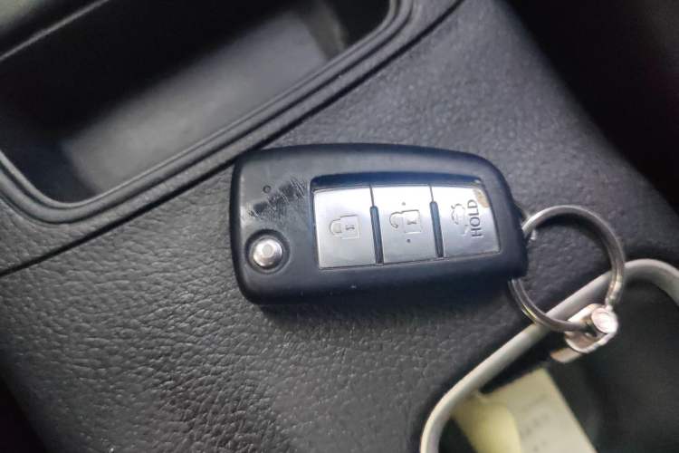 Used Nissan Sylphy 2019 1.6XV CVT Smart Connect Luxury Edition China VI Standard Vehicle Key