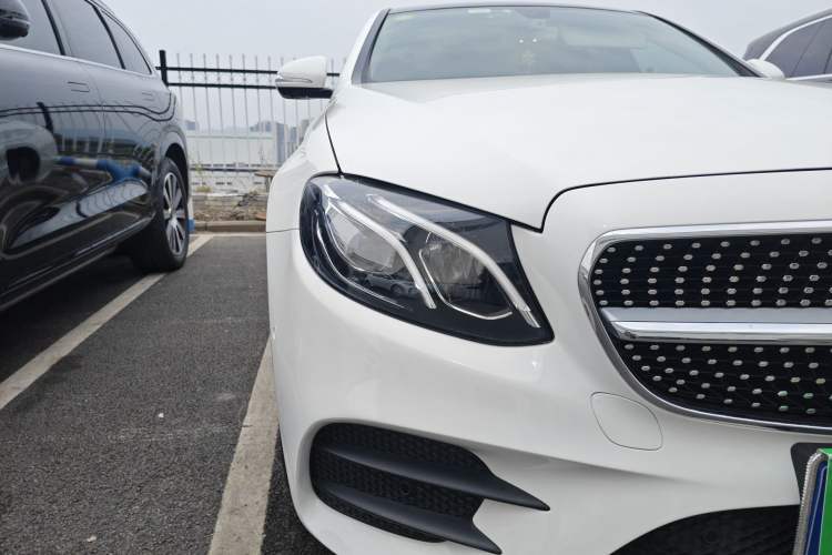Used Mercedes-Benz E-Class 2018 Restyled E 300 L Sporty and Stylish Edition Right Front Headlight