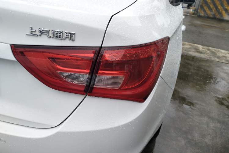 Used Buick GT 2016 15N Automatic Luxury Edition Right Rear Taillight