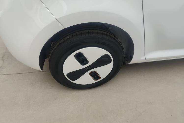 Used CHANGAN NEVO Lumin 2026 Model Treasure Edition 205km Passionate Beige Ningde Right Rear Wheel Hub