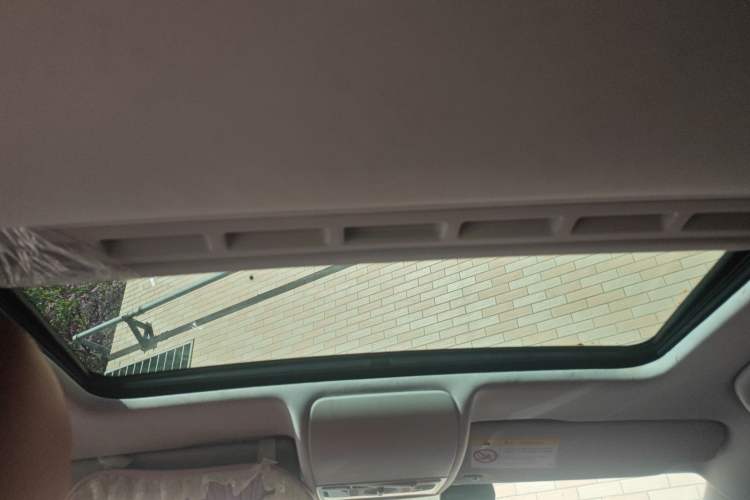 Used Volkswagen Polo 2016 1.6L Automatic Comfort Model Headliner