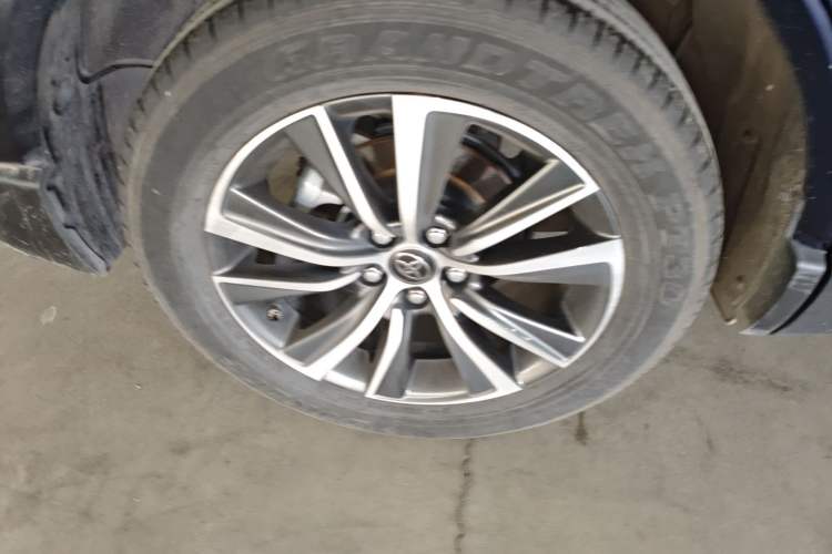 Used Toyota Harrier 2023 2.0L CVT Two-Wheel Drive Entry Version Exterior 5