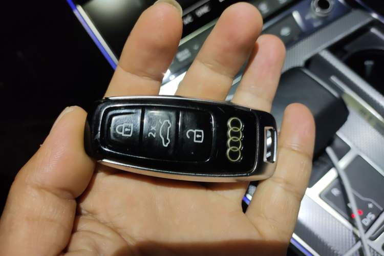 Used Audi A6L 2022 40 TFSI Luxury Dynamic Model Vehicle Key