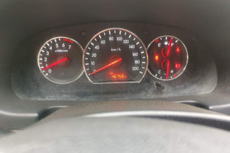 Used CHANGAN Alsvin V3 2015 1.4L Manual Warm-Hearted Model China V Standard Odometer Close Up