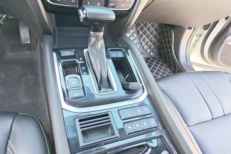 Used GAC Trumpchi GS8 2017 320T Two-Wheel Drive Luxury Smart Connectivity Version (7 Seats)
