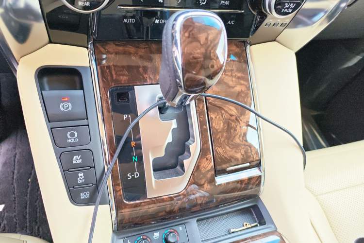 Used Toyota Alphard 2021 Dual-Engine 2.5L Luxury Edition