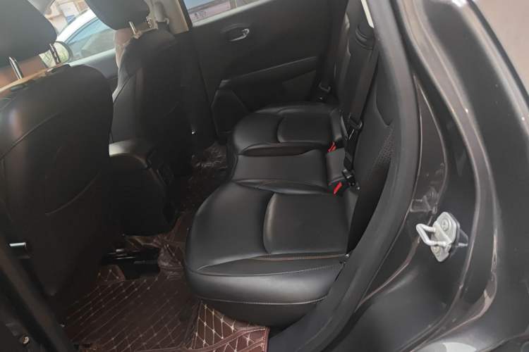 Used Jeep Compass 2019 220T Automatic Family Edition
