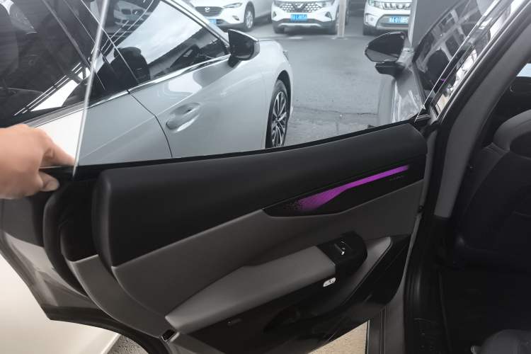 Used Lynk & Co 07 2024 EM-P 126 Long-Range Halo
