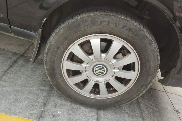 Used Volkswagen Santana Classic 2007 1.8L Jingchang Model Right Front Wheel Hub