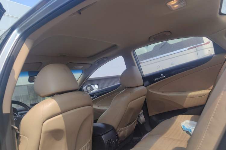 Used Hyundai Sonata 2011 2.0L Automatic Prestige Edition Headliner
