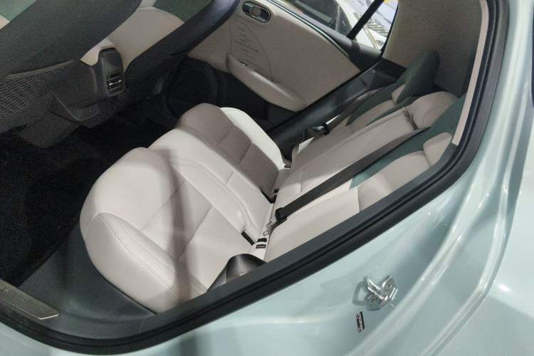 Used Lynk & Co 06 EM-P 2023 EM-P 126 Long-Range Halo
