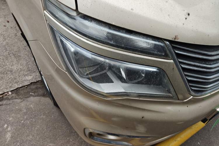 Used FORTHING Lingzhi 2018 M5L 1.6L 7-Seater Luxury Model