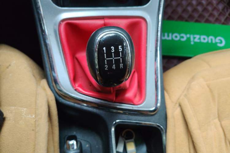 Used Baojun 560 2015 1.8L manual luxury version
