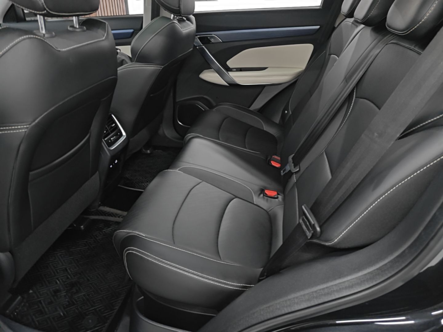 Geely Auto Emgrand X7 Sport 2022 Boyue X 1.8TD DCT Smart Model — снимка 20