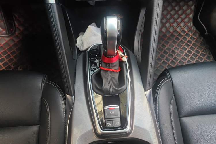 Used Renault Koleos 2018 2.0L Two-Wheel-Drive Luxury Edition Gear Lever