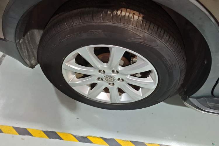 Used Buick Envision 2018 20T Two-Wheel-Drive Elite Model