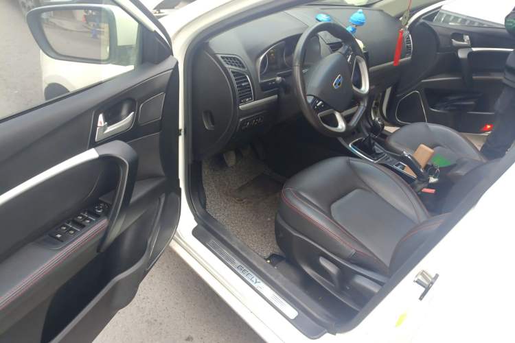 Used Geely Auto Emgrand 2015 Sedan 1.5L Manual - Top Trim Level
