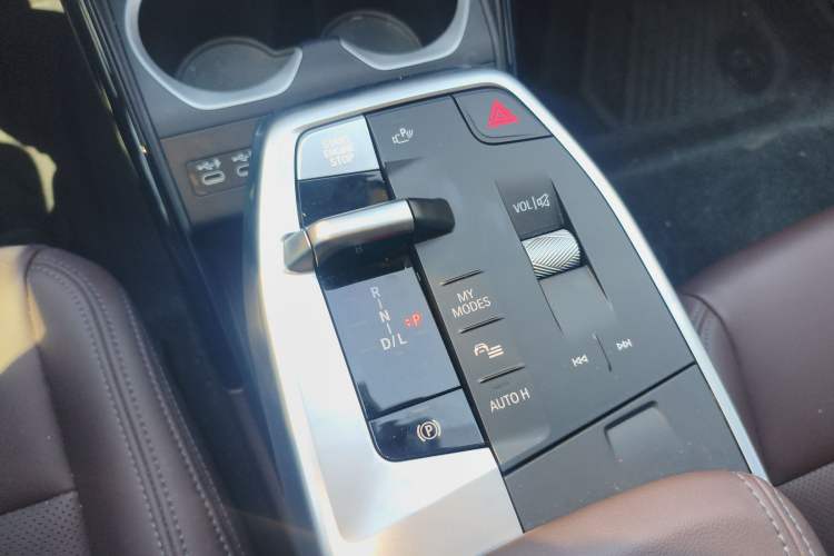 Used BMW X1 2023 sDrive20Li X Design Package Gear Lever