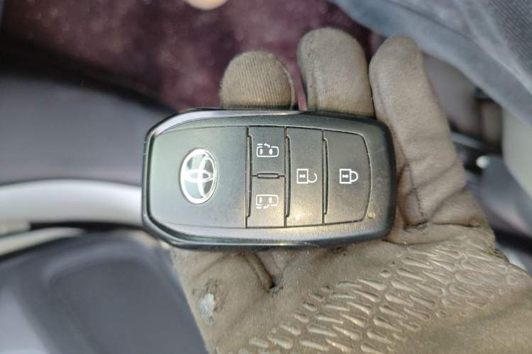 Used Toyota Granvia 2024 2.5L Hybrid Comfort Edition