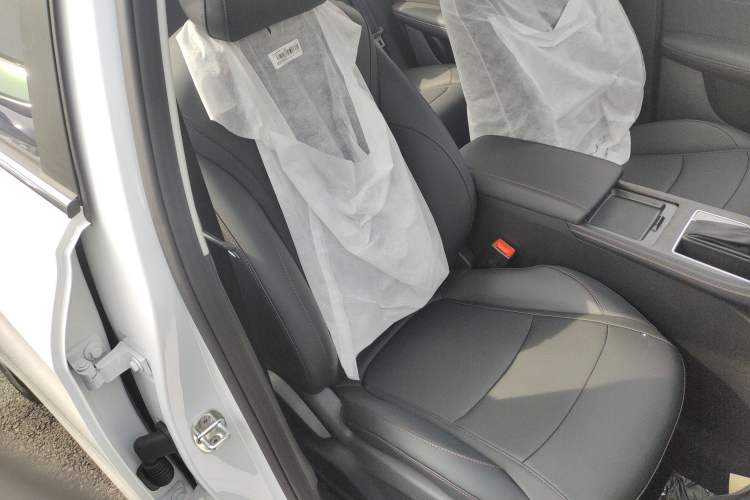 Used Roewe i5 2026 Model 1.5L CVT Luxury Version