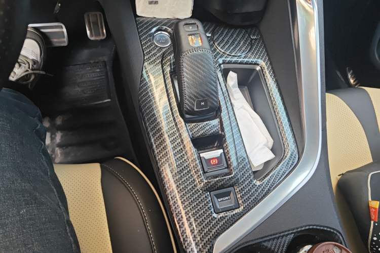 Used Peugeot 5008 2017 380THP 7-Seater Elite Edition Gear Lever