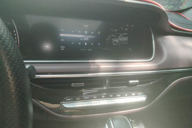 Used GAC Trumpchi M6 2021 270T DCT Prestige Edition (7-seater)