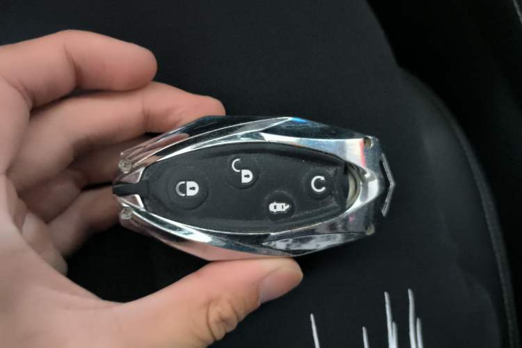 Used BYD Song MAX 2019 1.5T Automatic Smart Connect Ruiyi Sunroof Model 7 Seats China VI Standard
