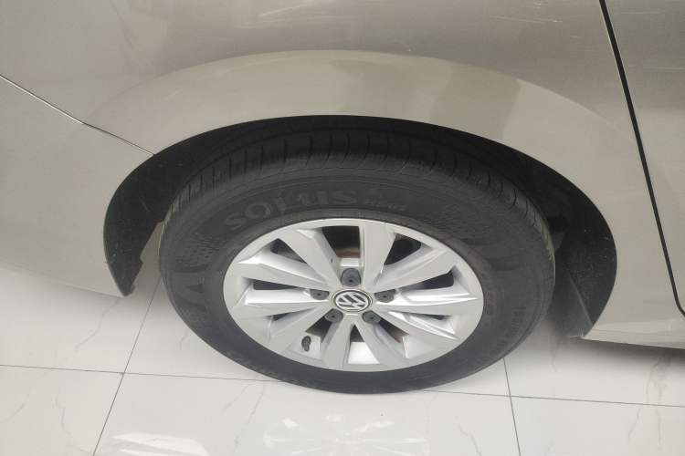 Used Volkswagen Bora 2019 1.5L Manual Fashion Edition Right Rear Wheel Hub