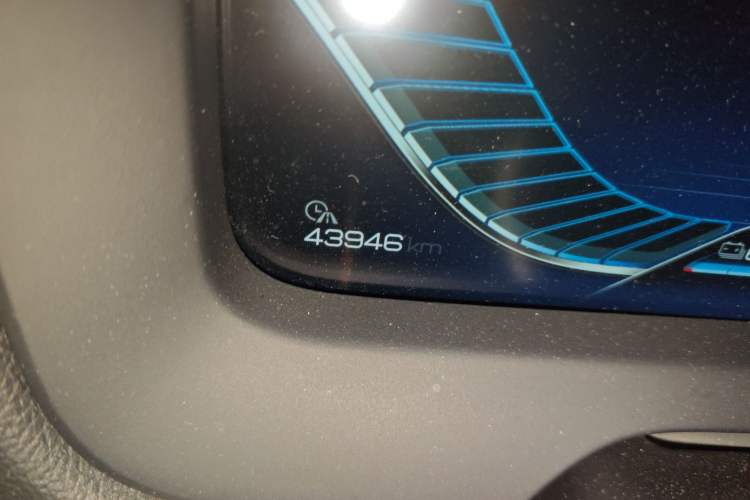 Used BYD Tang New Energy 2019 DM 2.0T All-Wheel Drive Smart Connectivity Enjoyment Model 7 Seats China VI Standard