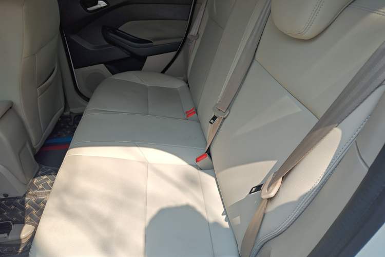 Used Ford Focus 2012 Sedan 1.6L Automatic Comfort Model